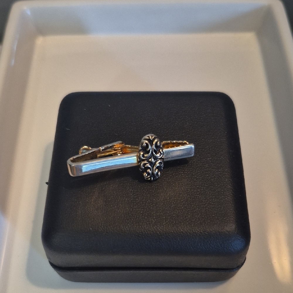 Vintage Fosters Gold Tone Tie Clip with Ornate Design